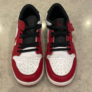 Like new Nike Flyease Boys Tennis Shoes